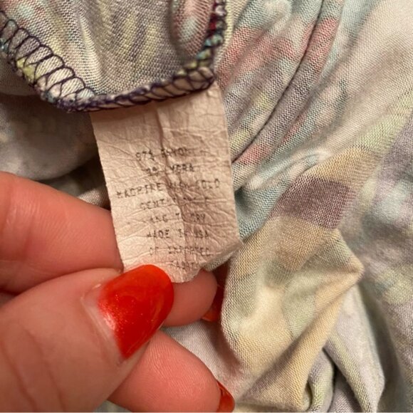 SALAAM TOP SCOOP NECK & BACK BLUE WHITE PURPLE MULTI COLOR FLORAL SIZE L USA - Picture 8 of 8